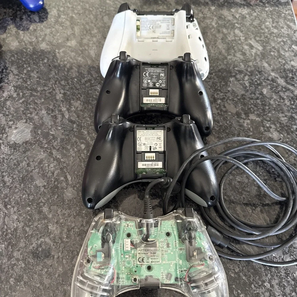 Lot Of 19 Controllers Xbox/360, PS, Sega, Generic Untested, Parts/Repairs Only